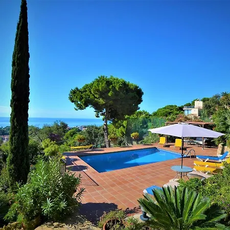 Vakantiehuis Flores 8 Personas *