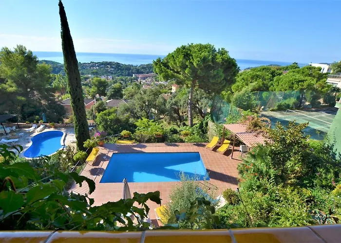 Flores 8 Personas Lloret de Mar